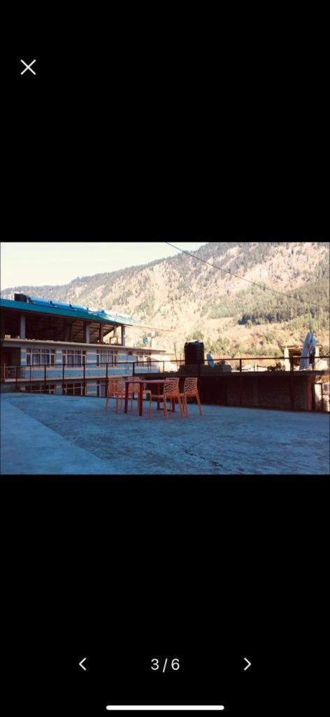 Hotel In Manali With Mountain View Near Mall Road Exterior foto